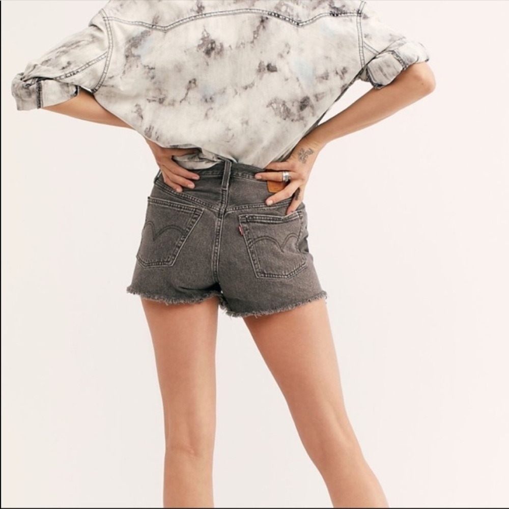 Levi’s 501 High-Rise Denim Cut Off Jean Shorts - Picture 3 of 15